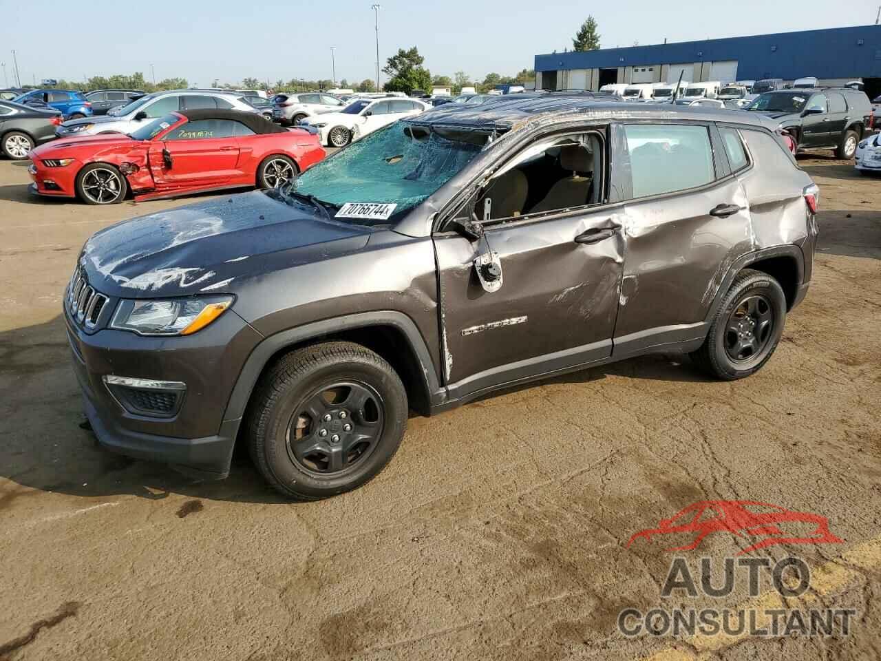 JEEP COMPASS 2018 - 3C4NJCAB3JT345533