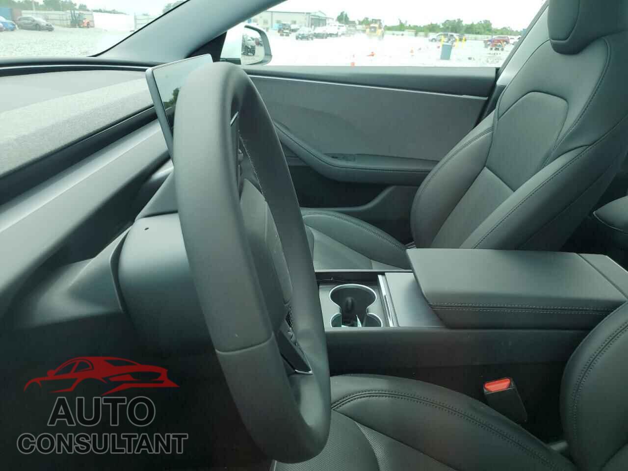 TESLA MODEL 3 2025 - 5YJ3E1EA6SF034101