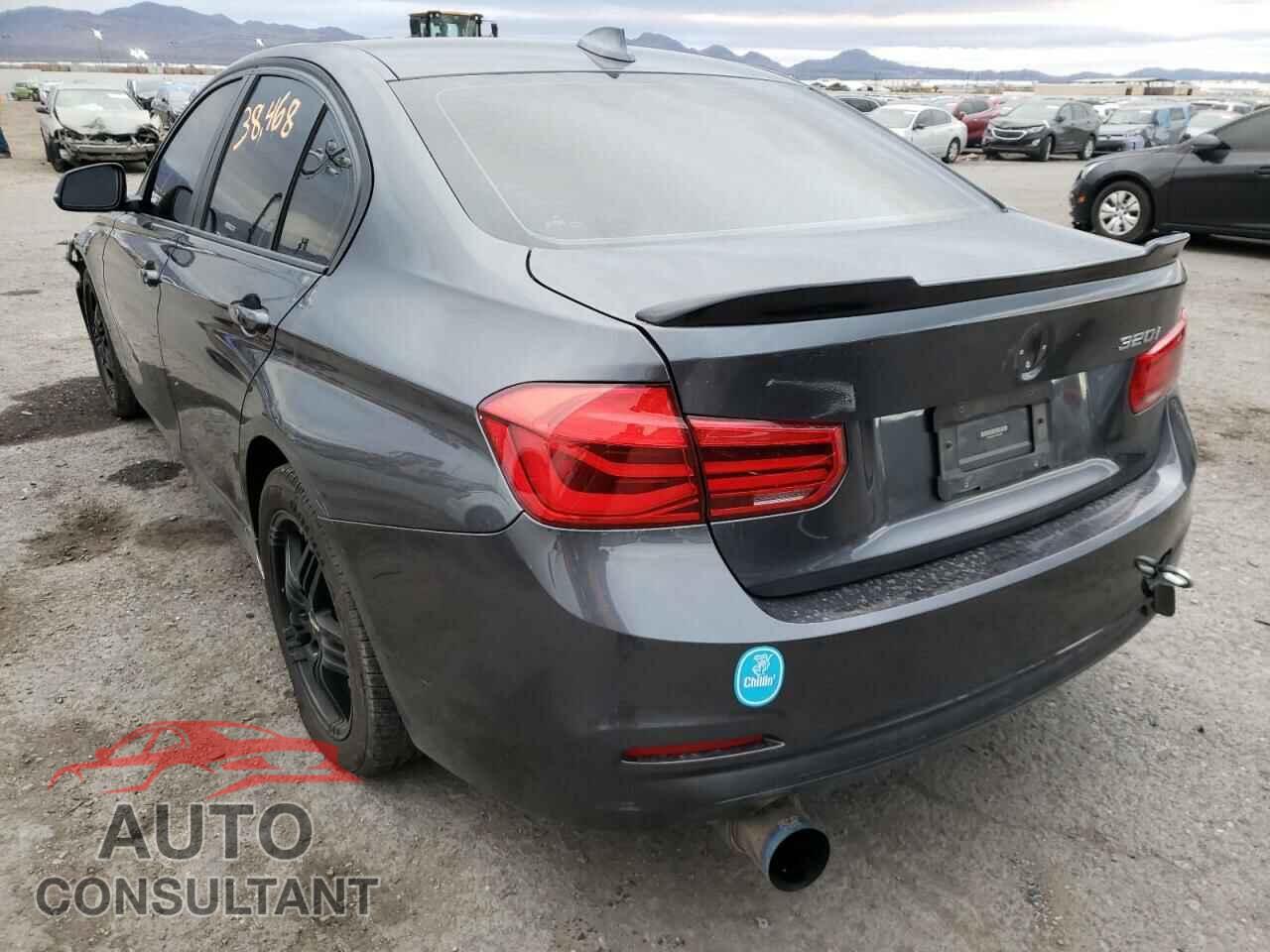 BMW 3 SERIES 2017 - WBA8A9C57HK620384
