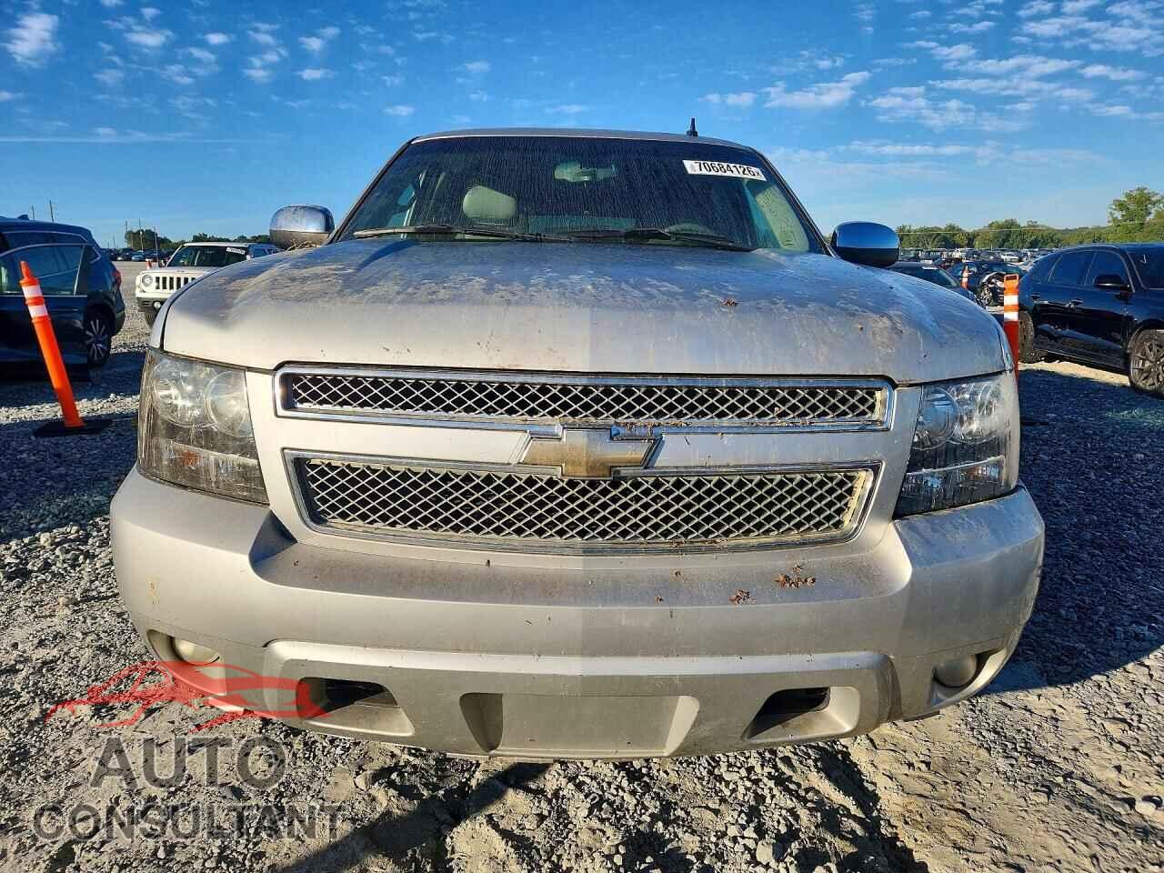 CHEVROLET TAHOE 2011 - 1GNSCBE06BR191966