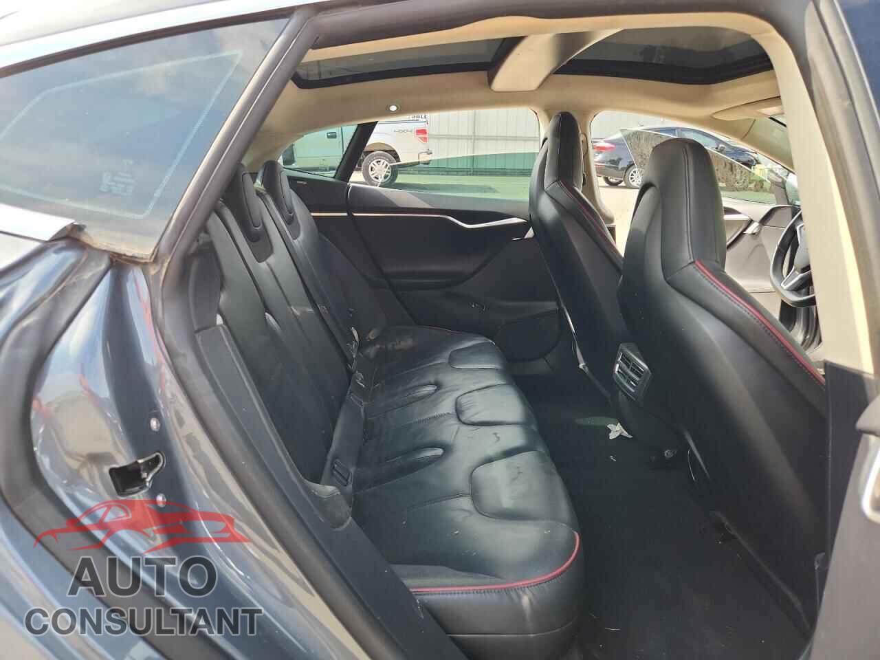 TESLA MODEL S 2013 - 5YJSA1DP7DFP05582