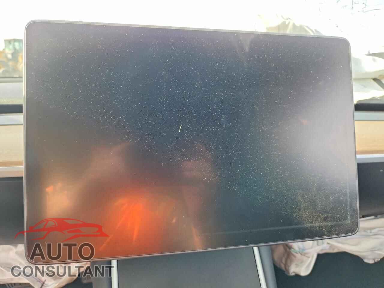 TESLA MODEL 3 2019 - 5YJ3E1EA7KF398964