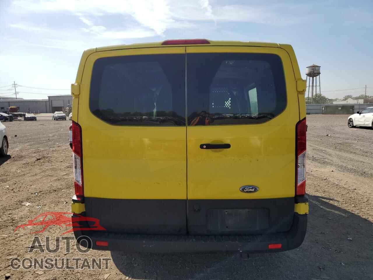 FORD TRANSIT 2019 - 1FTYR1YM0KKB01231