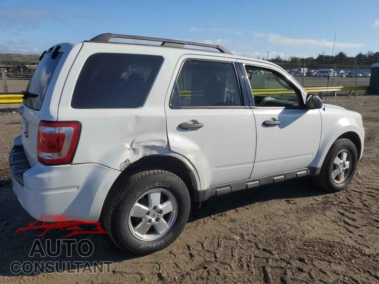 FORD ESCAPE 2011 - 1FMCU9D77BKB98981