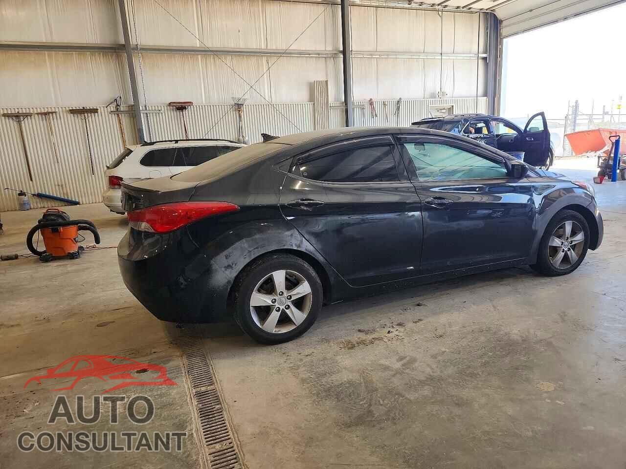 HYUNDAI ELANTRA 2013 - 5NPDH4AE0DH384351