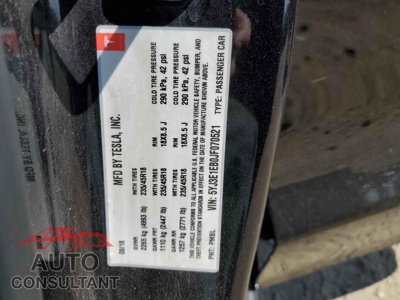 TESLA MODEL 3 2018 - 5YJ3E1EB0JF070521