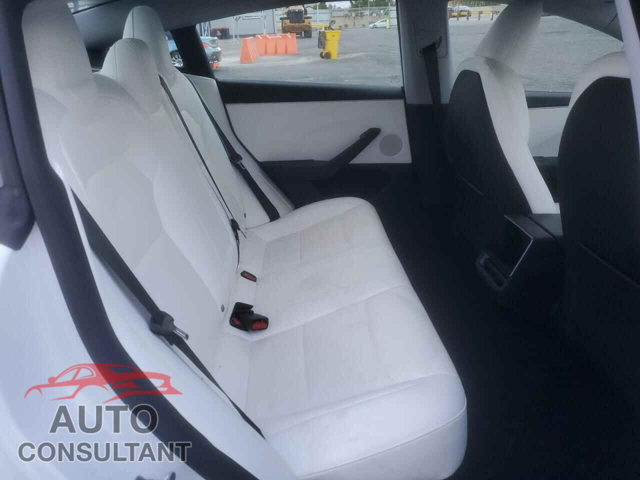 TESLA MODEL 3 2025 - 5YJ3E1EAXSF009282
