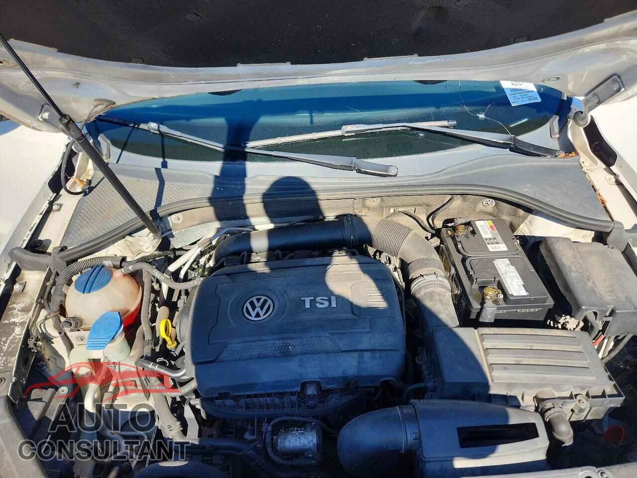 VOLKSWAGEN PASSAT 2014 - 1VWAT7A37EC069946