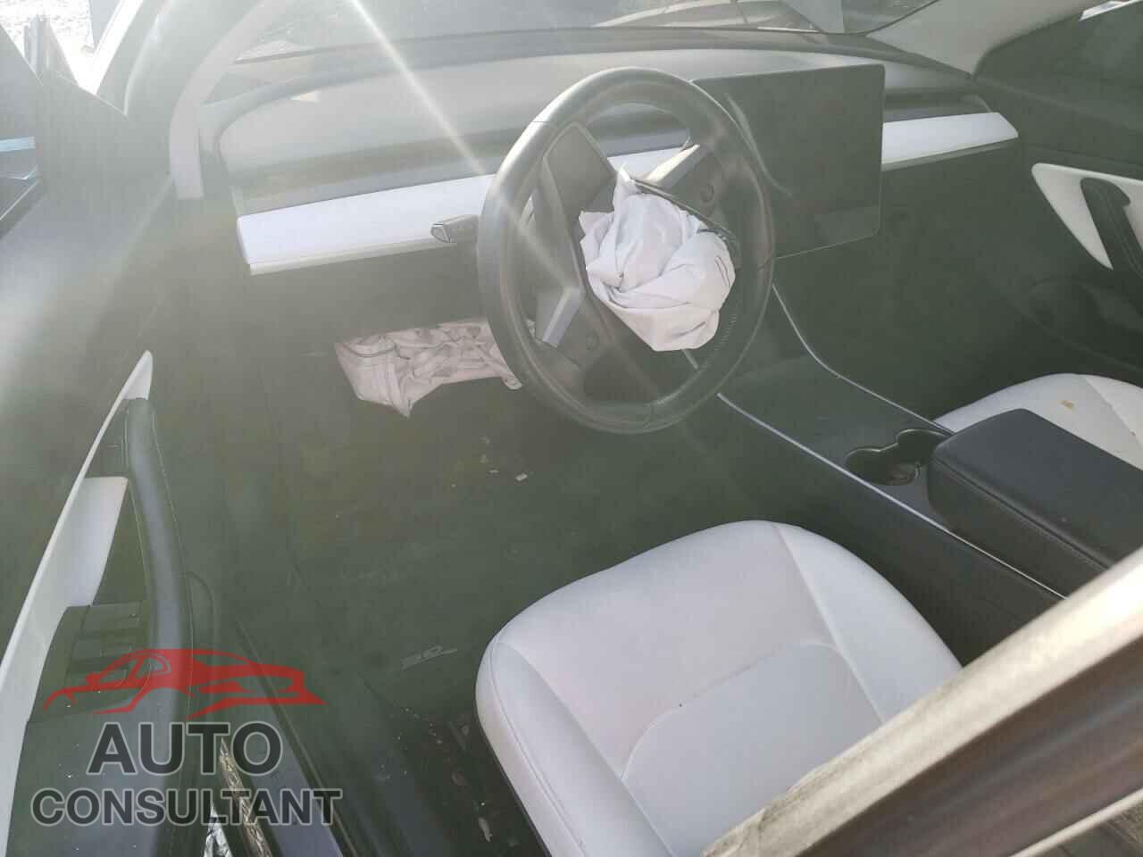 TESLA MODEL 3 2018 - 5YJ3E1EB0JF095967