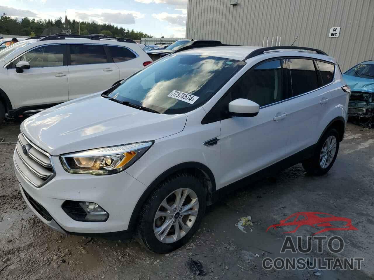 FORD ESCAPE 2017 - 1FMCU9GD3HUC54204