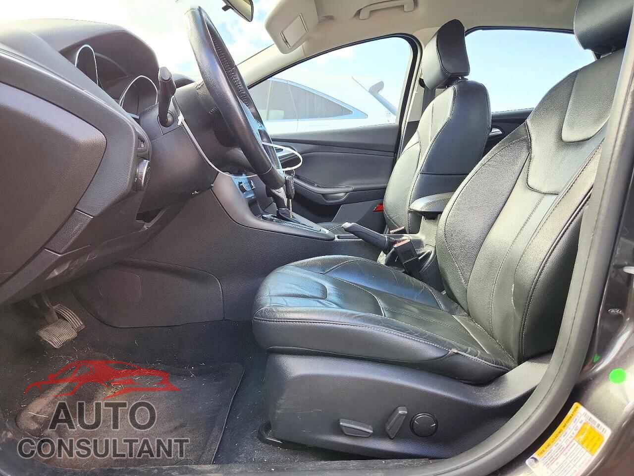 FORD FOCUS 2016 - 1FADP3K29GL332935