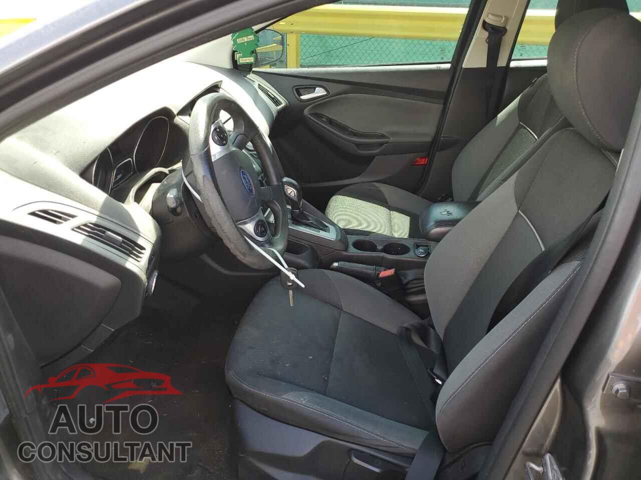 FORD FOCUS 2014 - 1FADP3F29EL373606