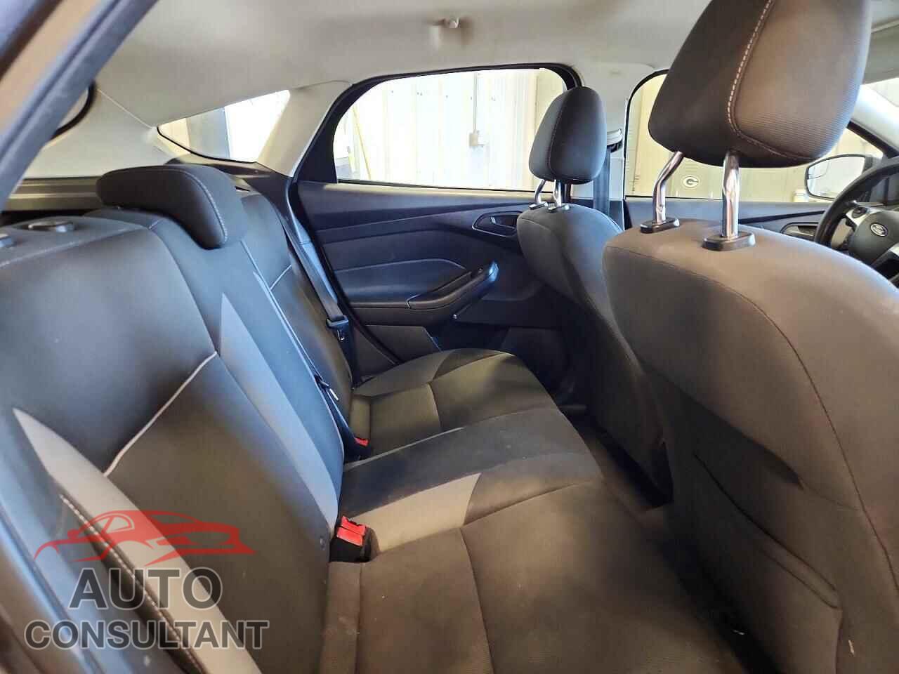 FORD FOCUS 2012 - 1FAHP3K26CL178728