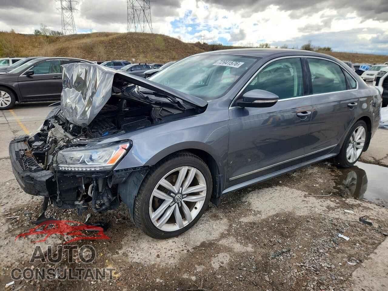VOLKSWAGEN PASSAT 2017 - 1VWGT7A32HC038036