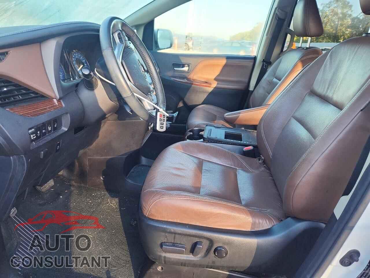 TOYOTA SIENNA 2017 - 5TDDZ3DC2HS150004