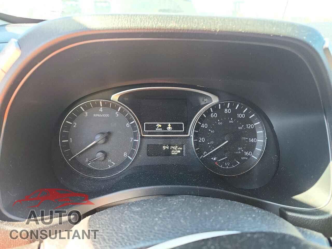 NISSAN PATHFINDER 2015 - 5N1AR2MM2FC623268