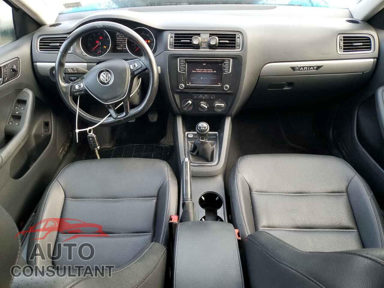VOLKSWAGEN JETTA 2017 - 3VWB67AJ3HM251558