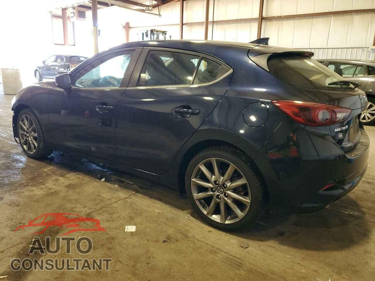 MAZDA 3 2018 - 3MZBN1M36JM176017