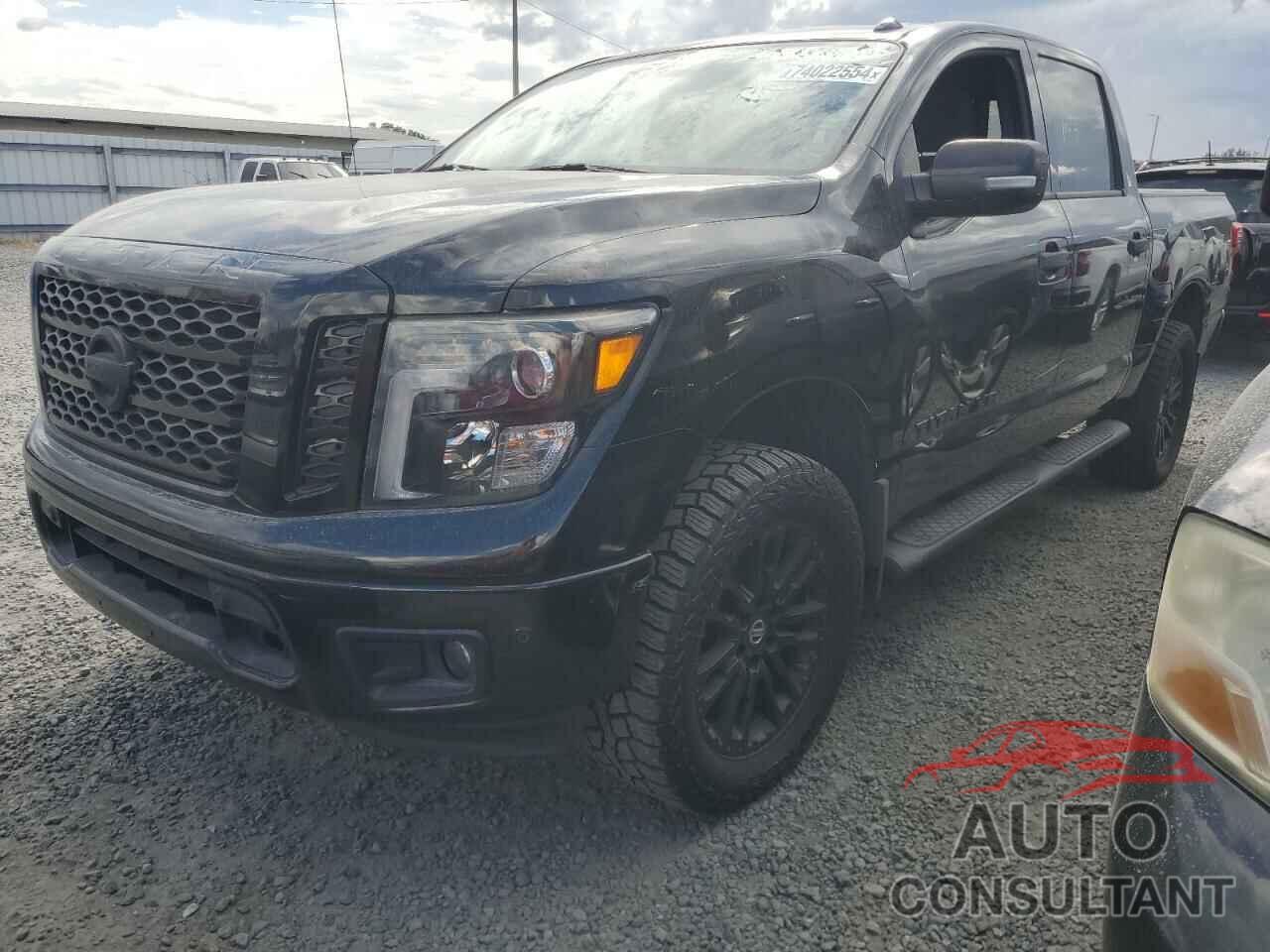 NISSAN TITAN 2018 - 1N6AA1E69JN520509
