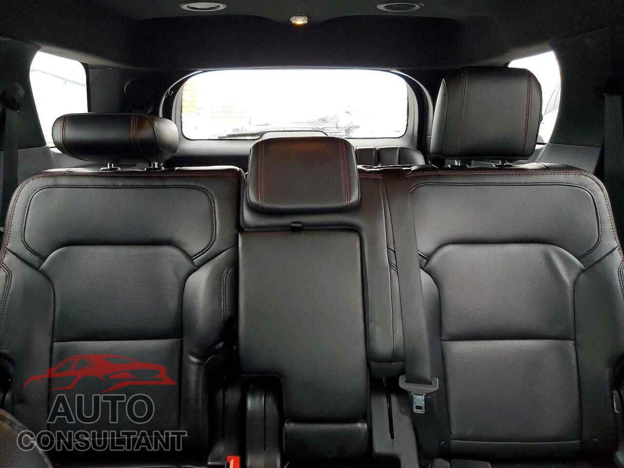 FORD EXPLORER 2018 - 1FM5K8GT9JGB13531