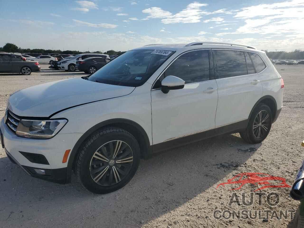 VOLKSWAGEN TIGUAN 2018 - 3VV3B7AX5JM128682