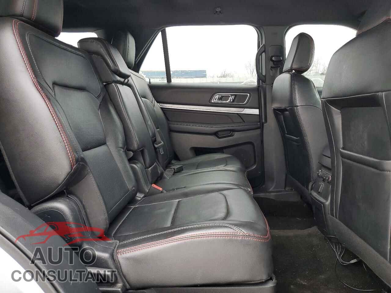 FORD EXPLORER 2018 - 1FM5K8GT9JGB13531