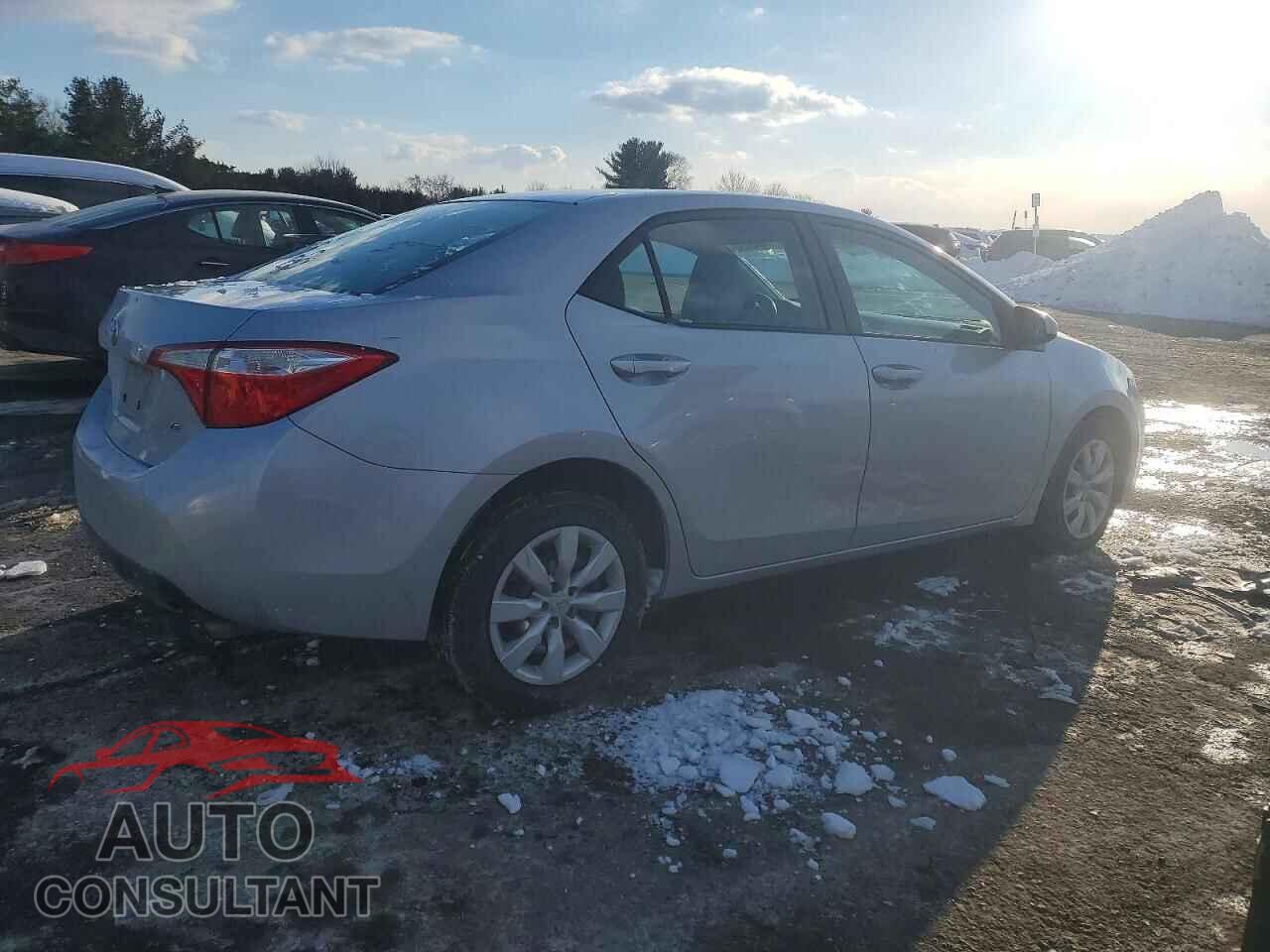 TOYOTA COROLLA 2015 - 2T1BURHE5FC320284