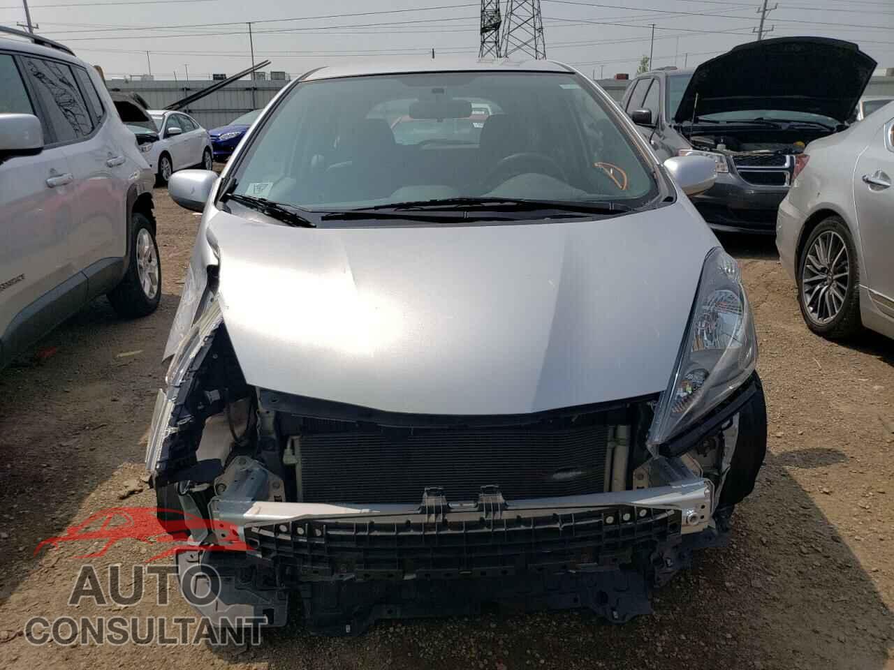HONDA FIT 2013 - JHMGE8H37DC014963