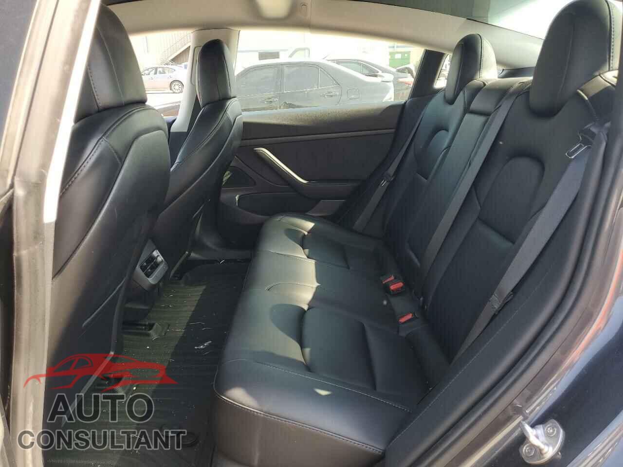 TESLA MODEL 3 2021 - 5YJ3E1EA8MF867546