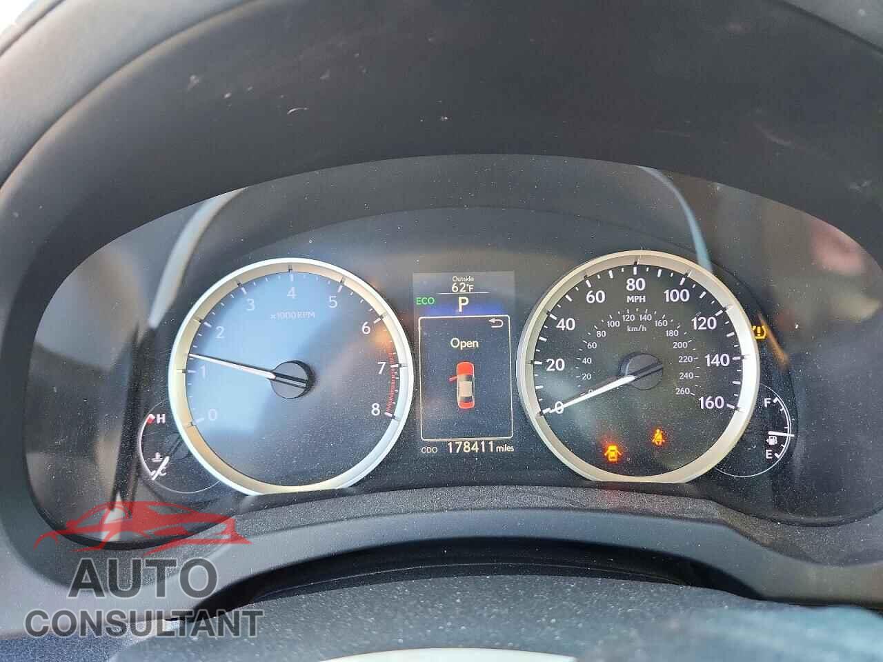 LEXUS IS 2014 - JTHBF1D20E5036174