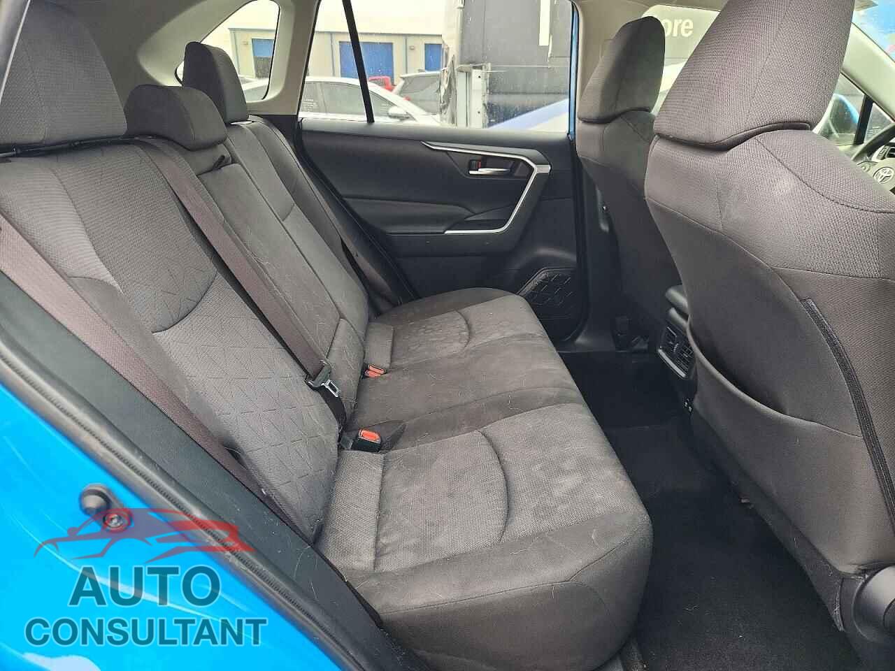 TOYOTA RAV4 2019 - JTMP1RFV9KD013344