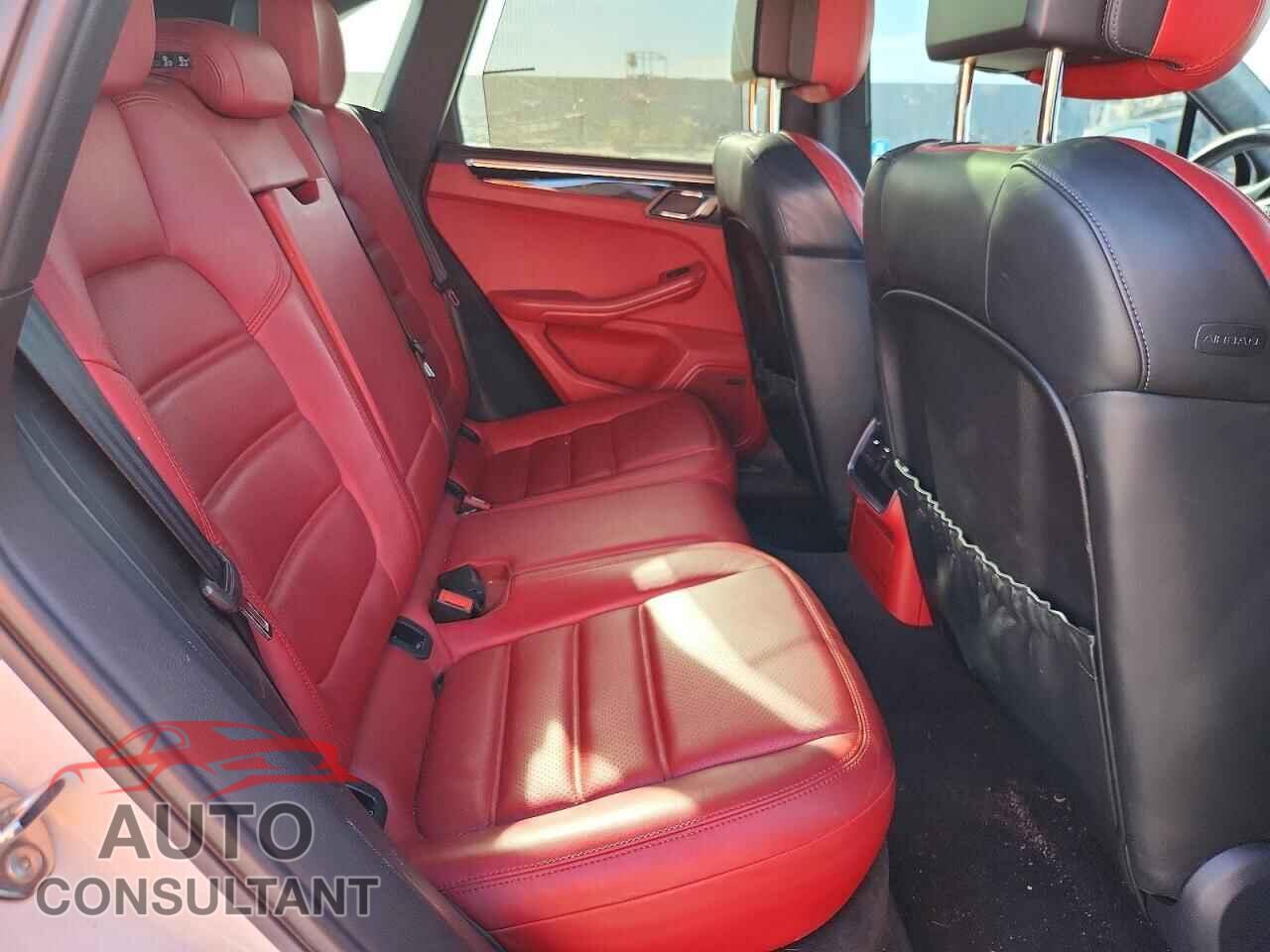PORSCHE MACAN 2015 - WP1AF2A51FLB94357