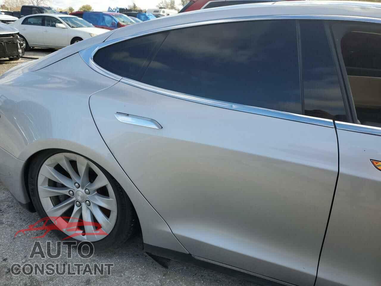 TESLA MODEL S 2015 - 5YJSA1H2XFFP73196