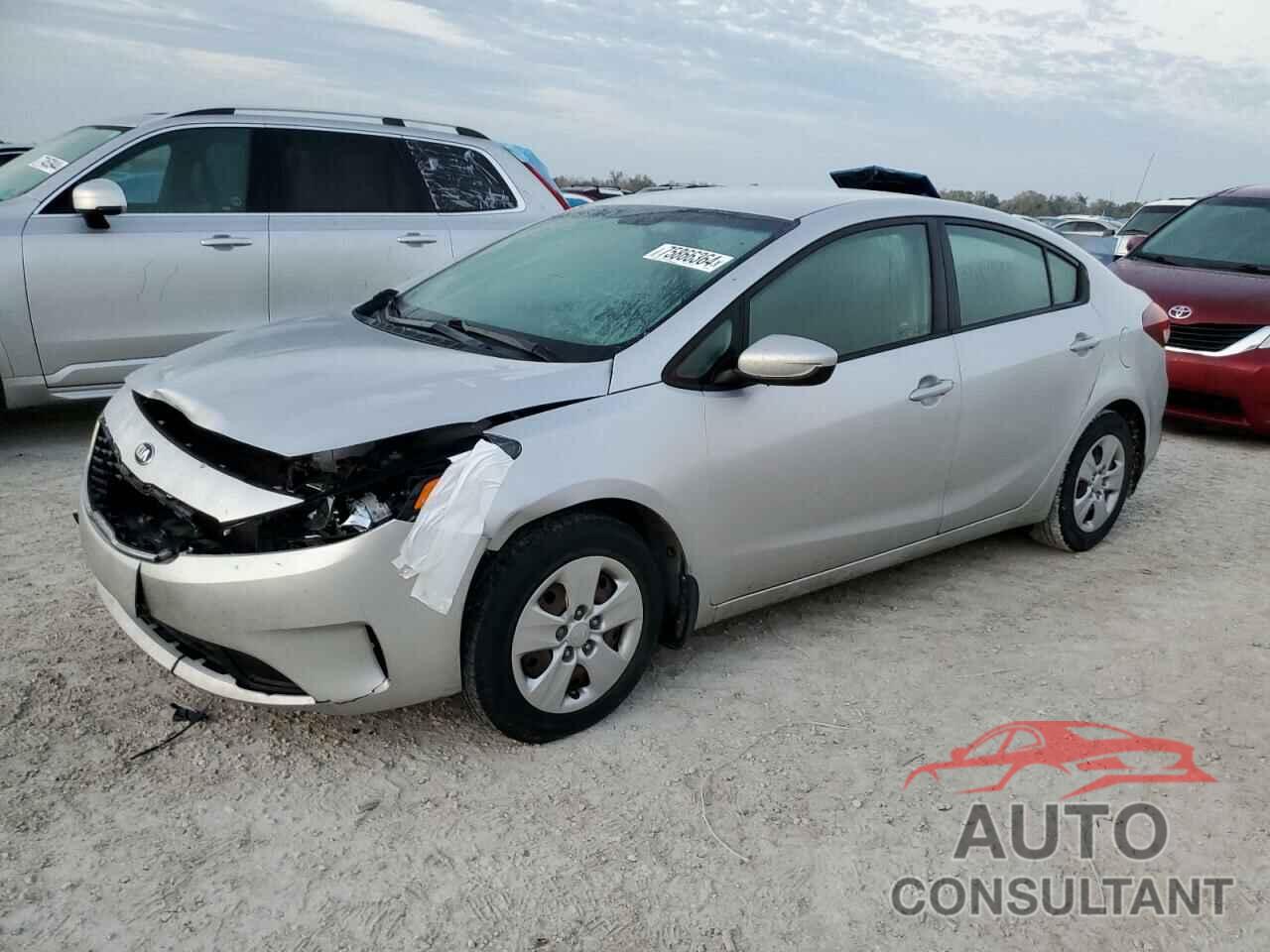 KIA FORTE 2018 - 3KPFK4A74JE260580