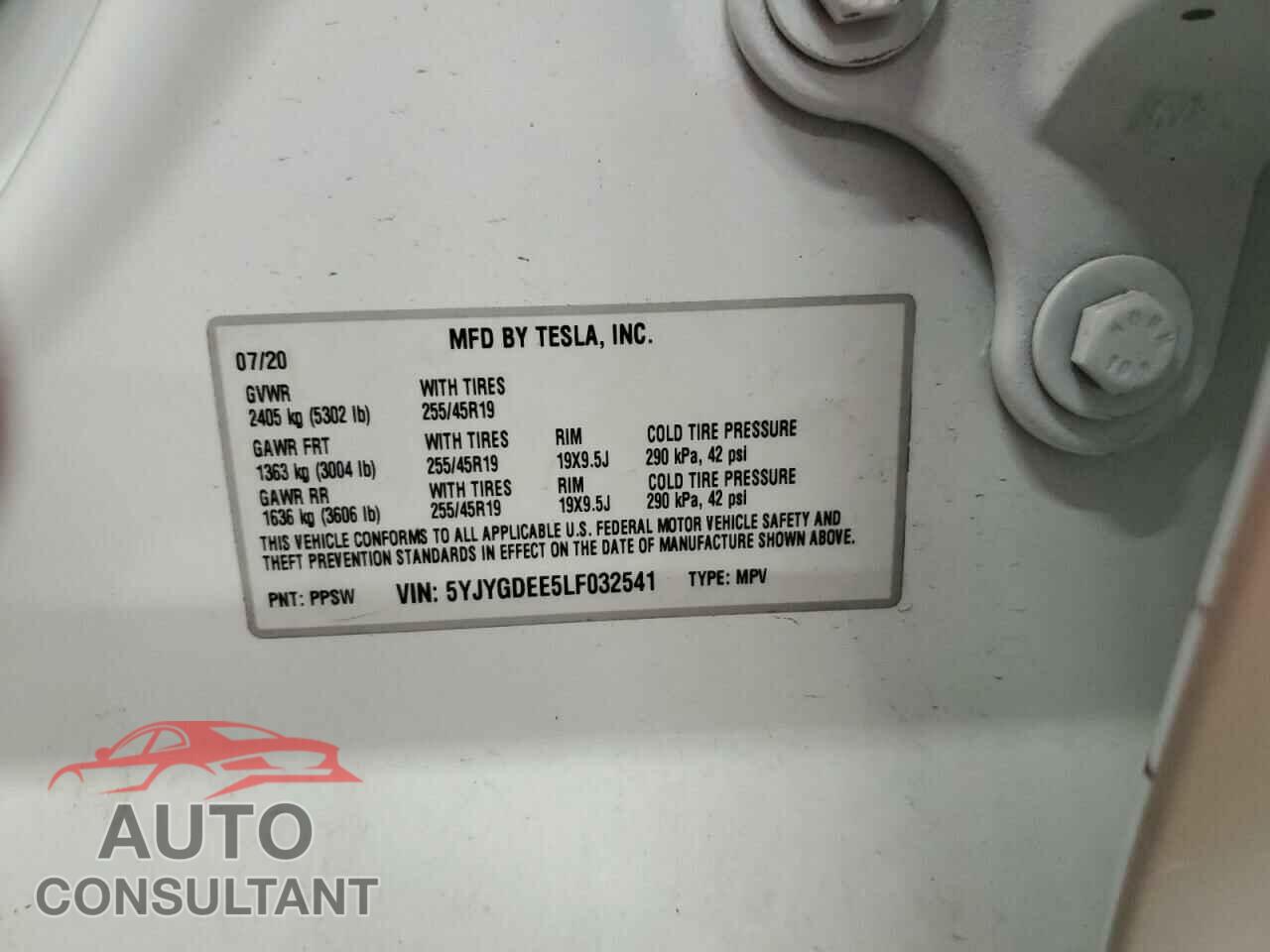 TESLA MODEL Y 2020 - 5YJYGDEE5LF032541