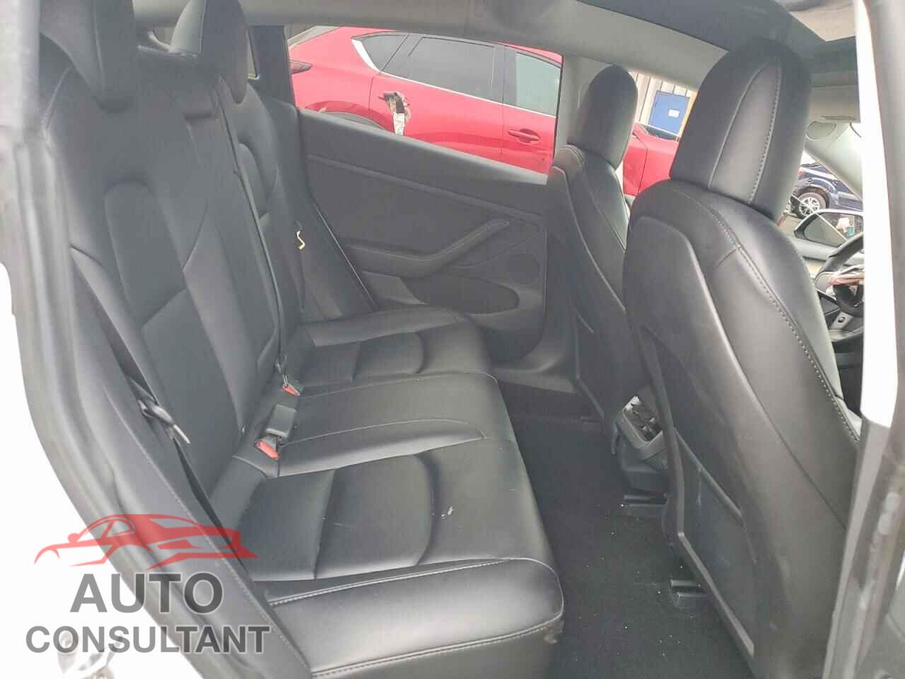 TESLA MODEL 3 2021 - 5YJ3E1EB2MF010079
