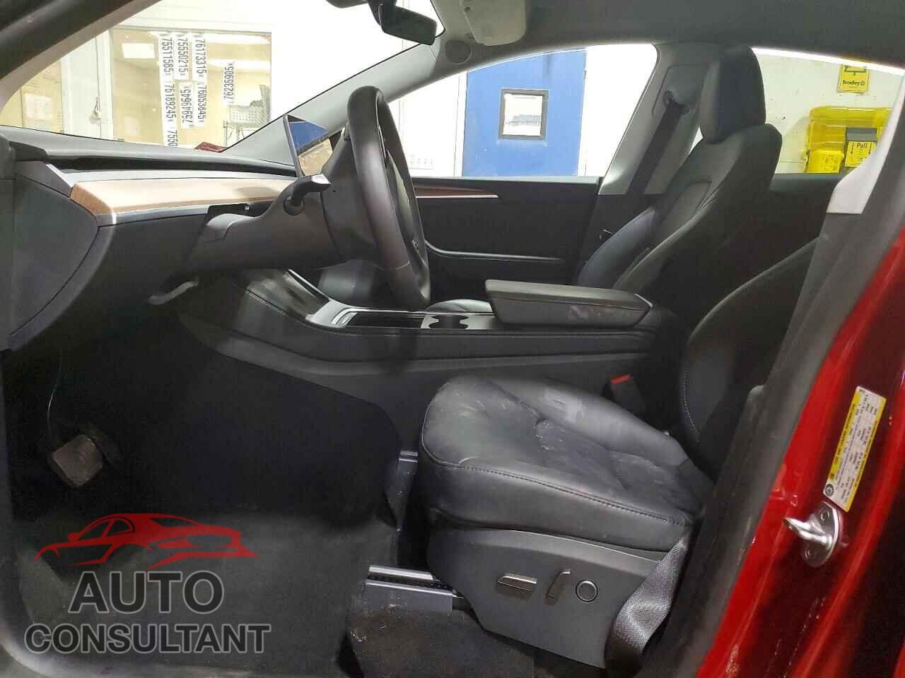 TESLA MODEL Y 2024 - 7SAYGDEE2RF032735