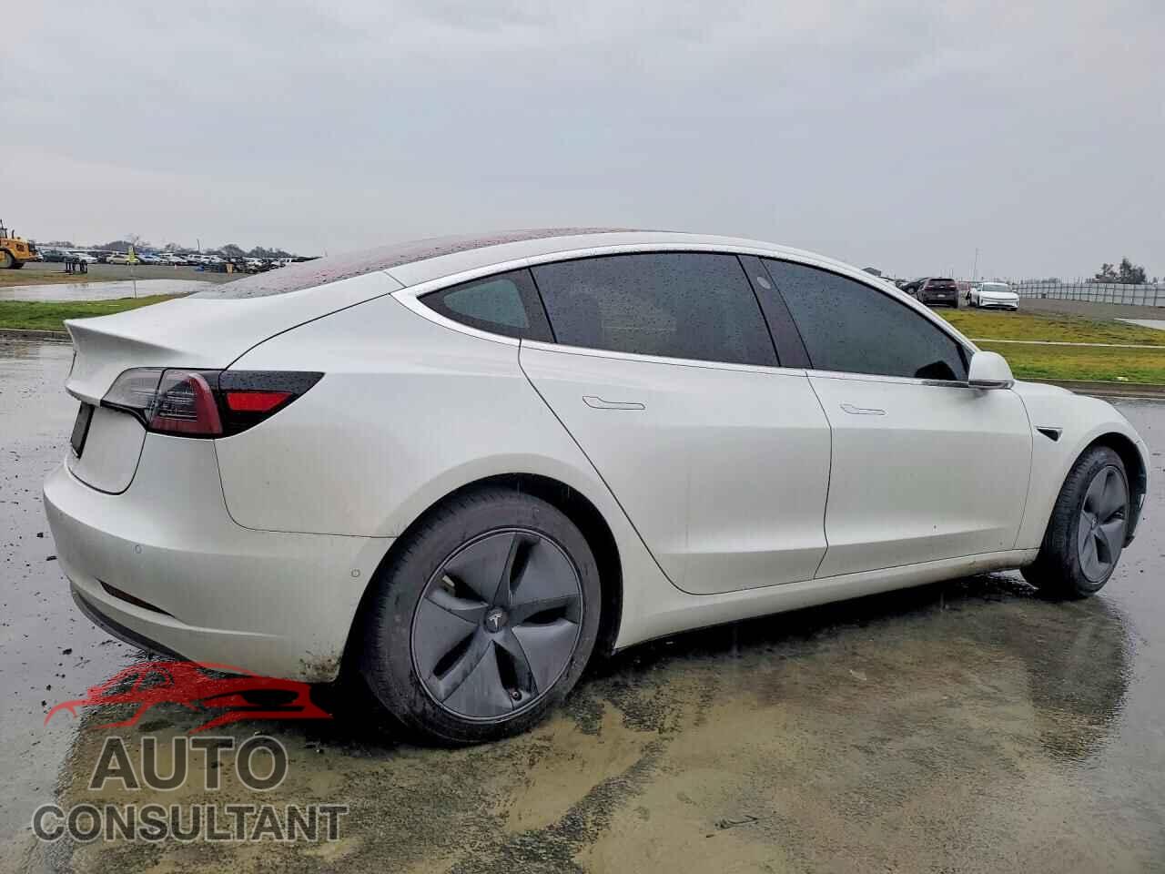 TESLA MODEL 3 2019 - 5YJ3E1EA6KF310180