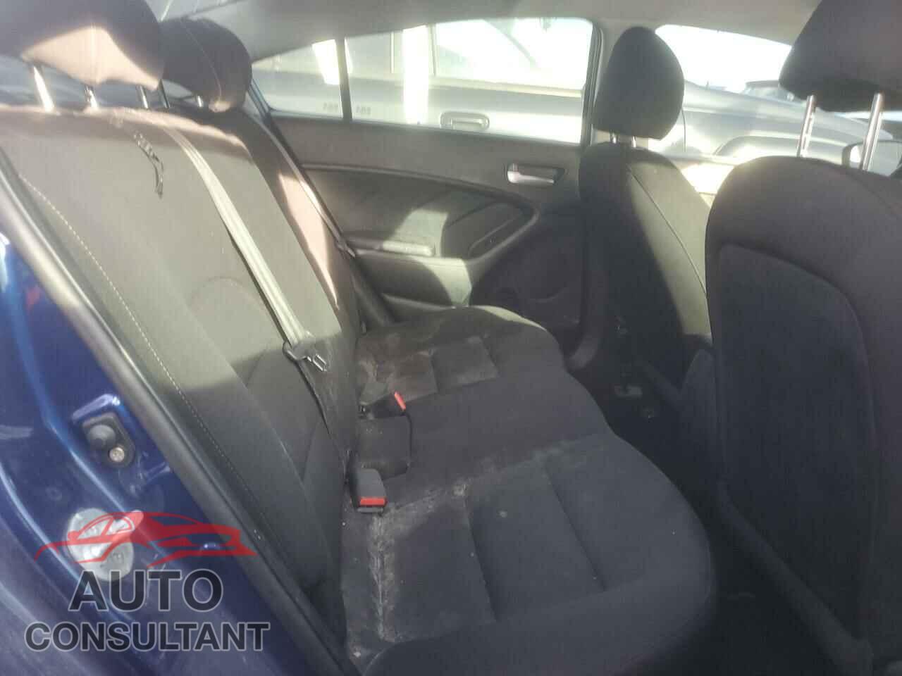 KIA FORTE 2017 - 3KPFK4A70HE141841