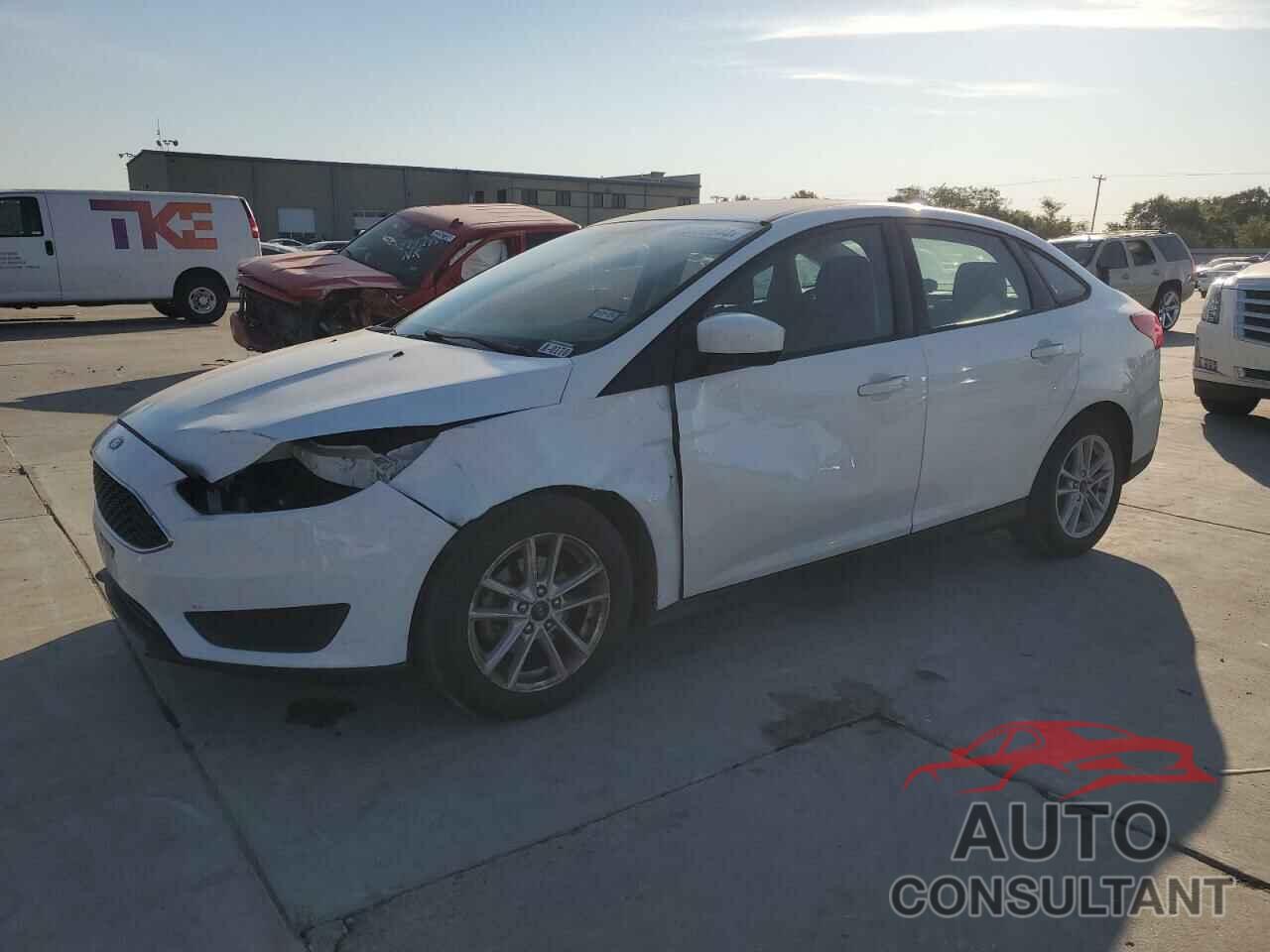 FORD FOCUS 2018 - 1FADP3F21JL216758