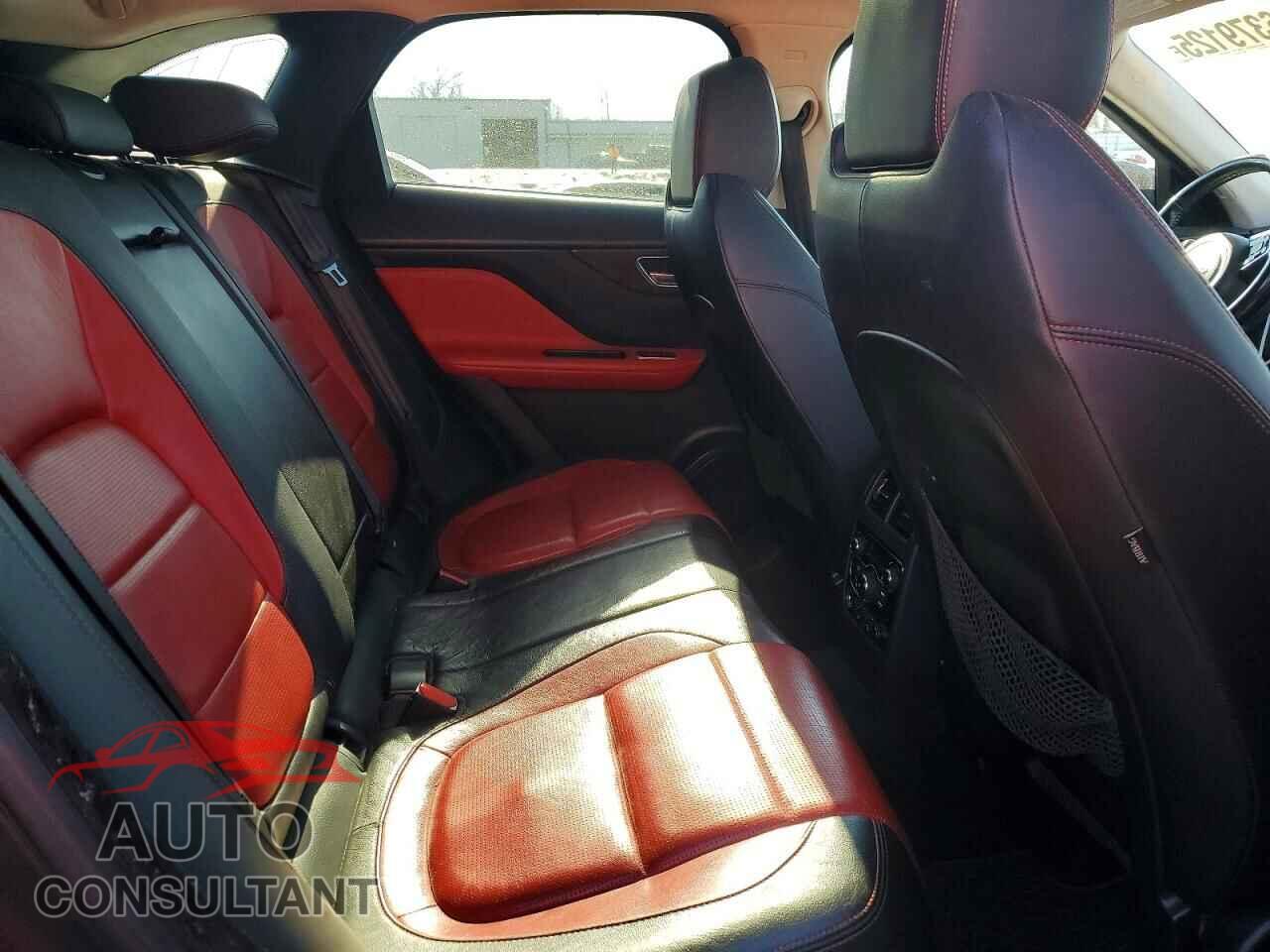 JAGUAR F-PACE 2017 - SADCL2BVXHA093306