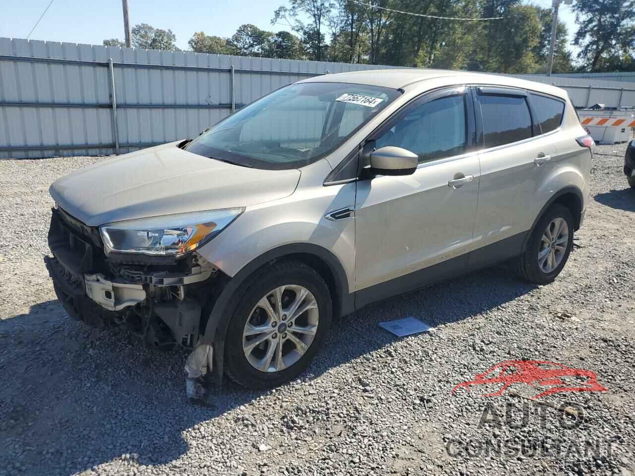 FORD ESCAPE 2017 - 1FMCU0GD4HUB35699