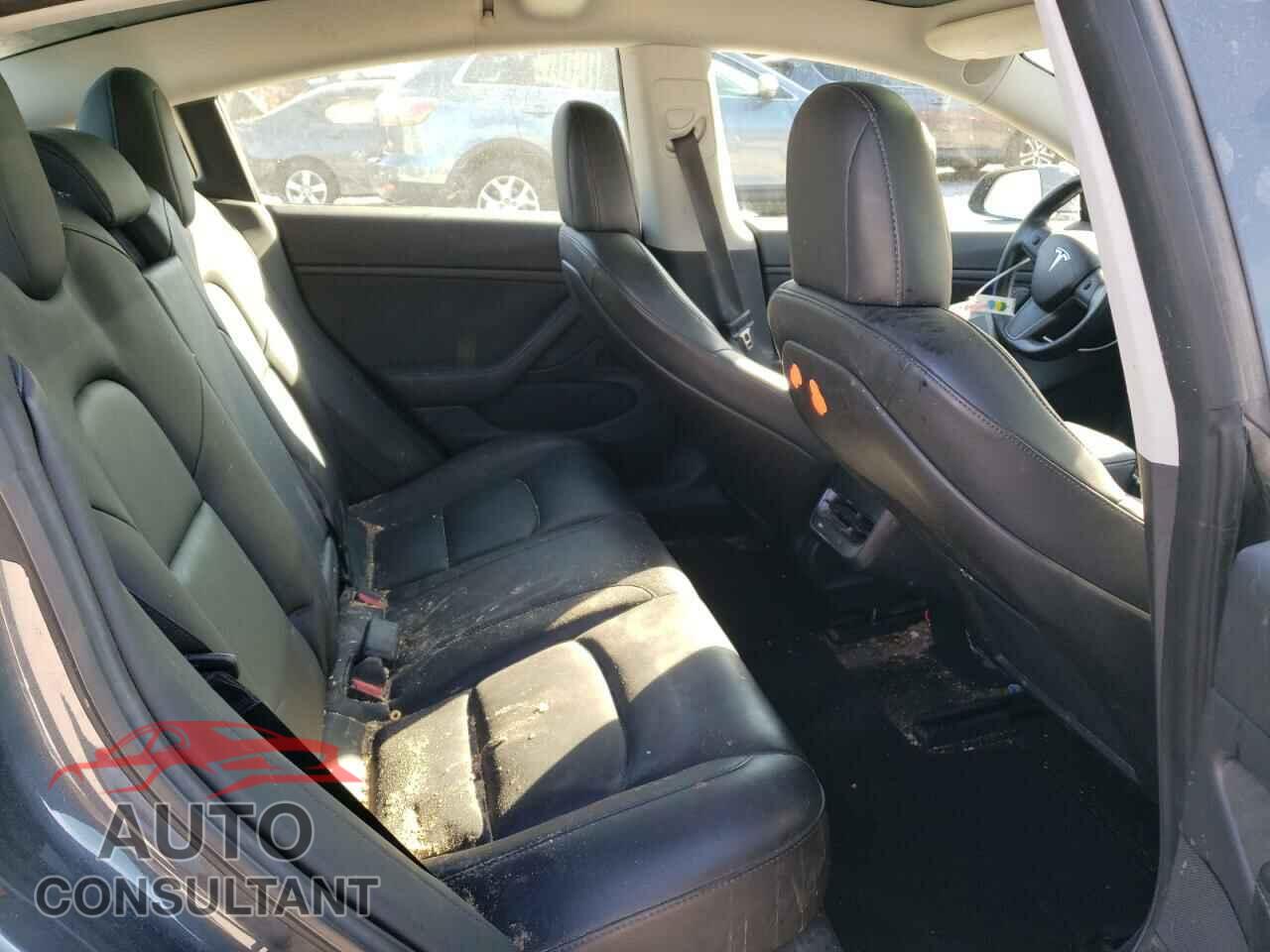 TESLA MODEL 3 2019 - 5YJ3E1EB5KF205638
