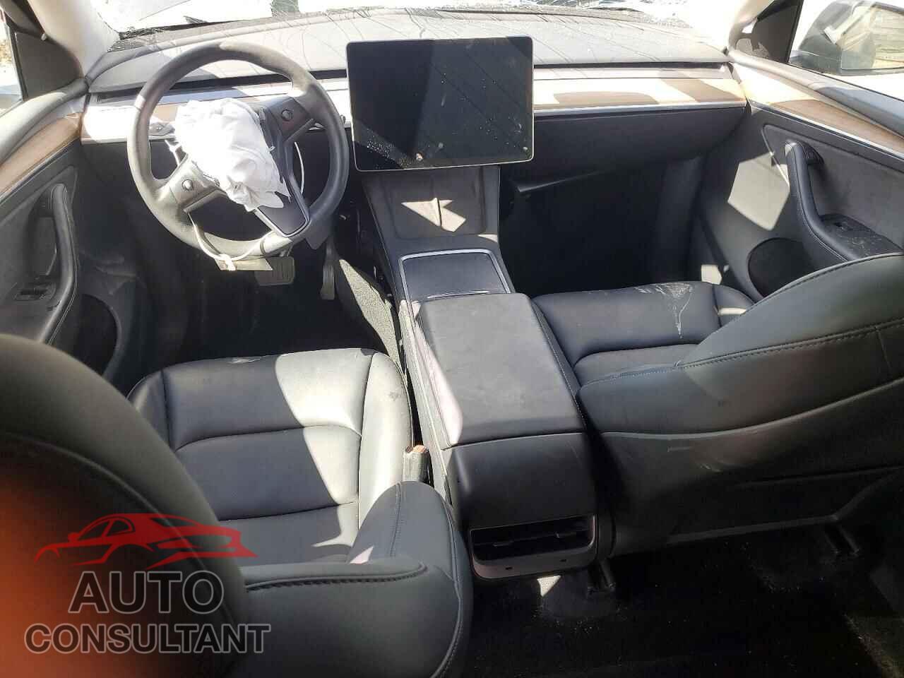 TESLA MODEL Y 2024 - 7SAYGDED2RF019488