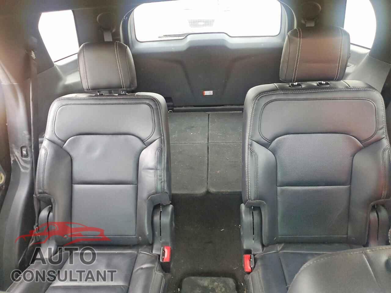 FORD EXPLORER 2018 - 1FM5K7F89JGB04223