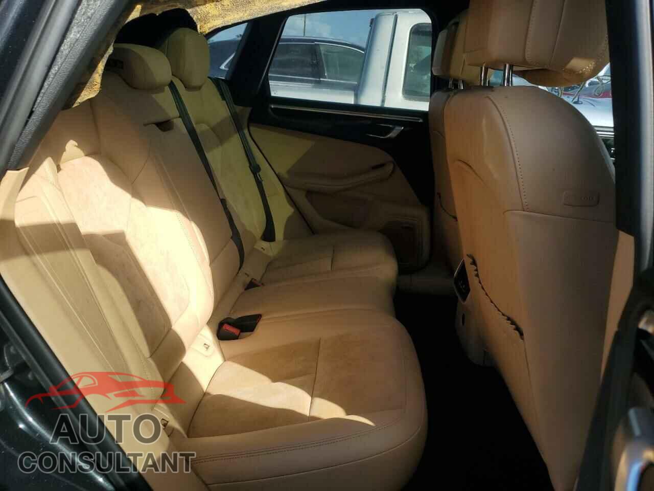 PORSCHE MACAN 2018 - WP1AA2A52JLB00378