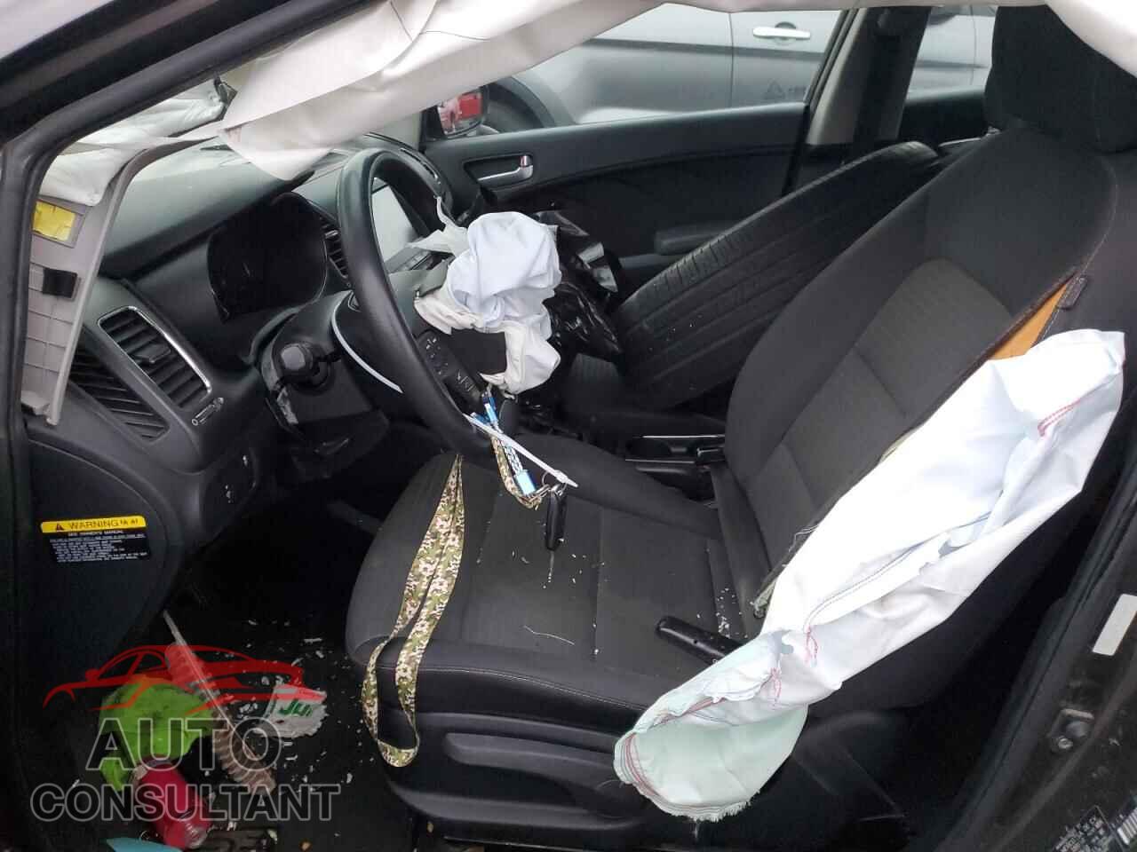 KIA FORTE 2018 - 3KPFL4A76JE177651
