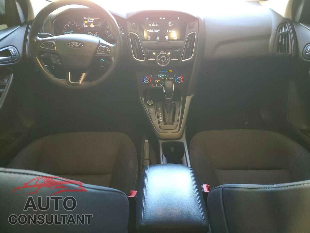 FORD FOCUS 2017 - 1FADP3H29HL204297