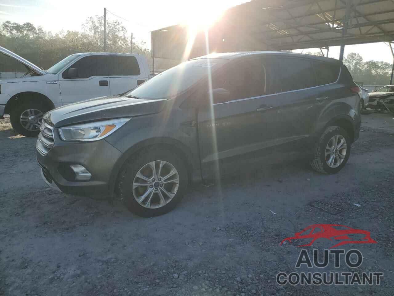 FORD ESCAPE 2017 - 1FMCU0GD4HUD04037
