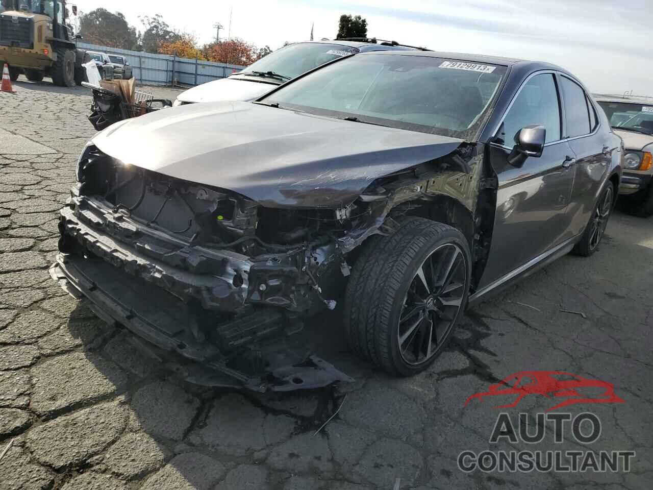 TOYOTA CAMRY 2018 - 4T1BZ1HKXJU008719